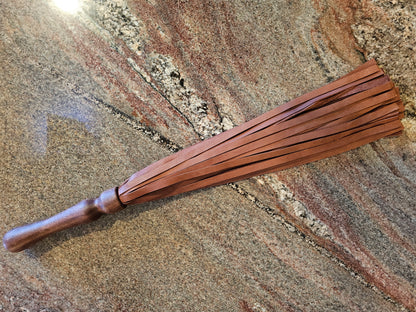 Chechum Handle with Deer tanned Cowhide Flogger