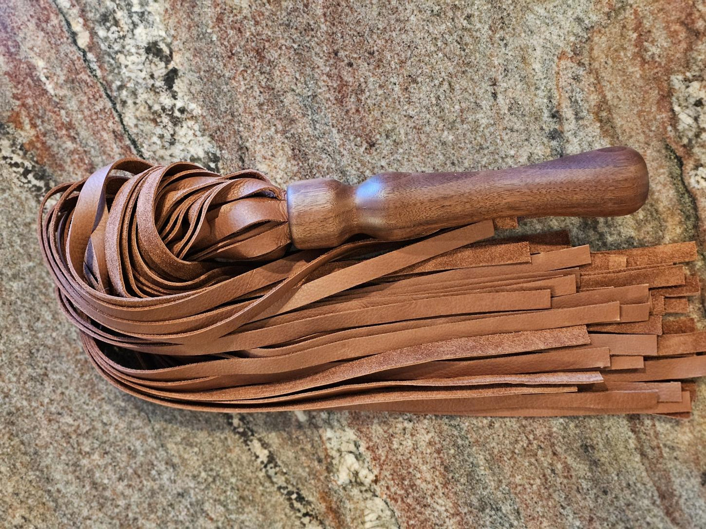 Chechum Handle with Deer tanned Cowhide Flogger